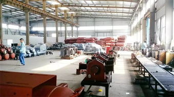 酒店会议中的工厂员工 忙碌表象下的效率困境